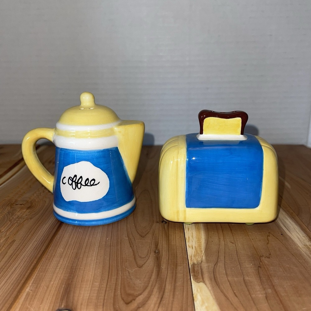 Toaster And Coffee Pot Salt And Pepper Shaker Set Yellow And Blue